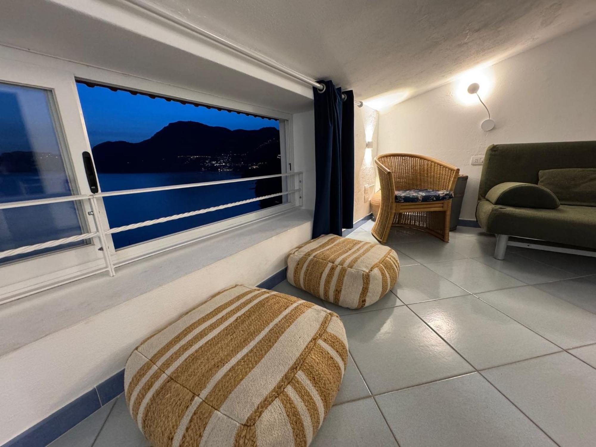 Appartamento La Mansarda Praiano Esterno foto
