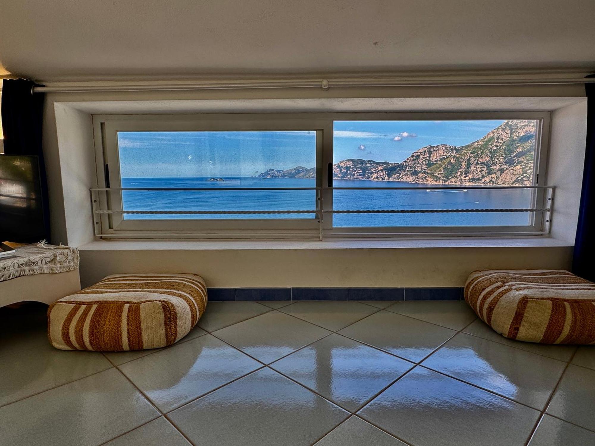 Appartamento La Mansarda Praiano Esterno foto